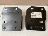 D62-6124R & D62-6108 PACCAR ISX-12 REAR RIGHT AND LEFT ENGINE LEG MOUNT SET p037