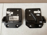 D62-6124R & D62-6108 PACCAR ISX-12 REAR RIGHT AND LEFT ENGINE LEG MOUNT SET p037